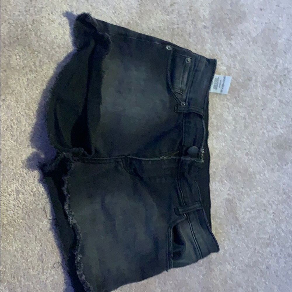 Black jean shorts!